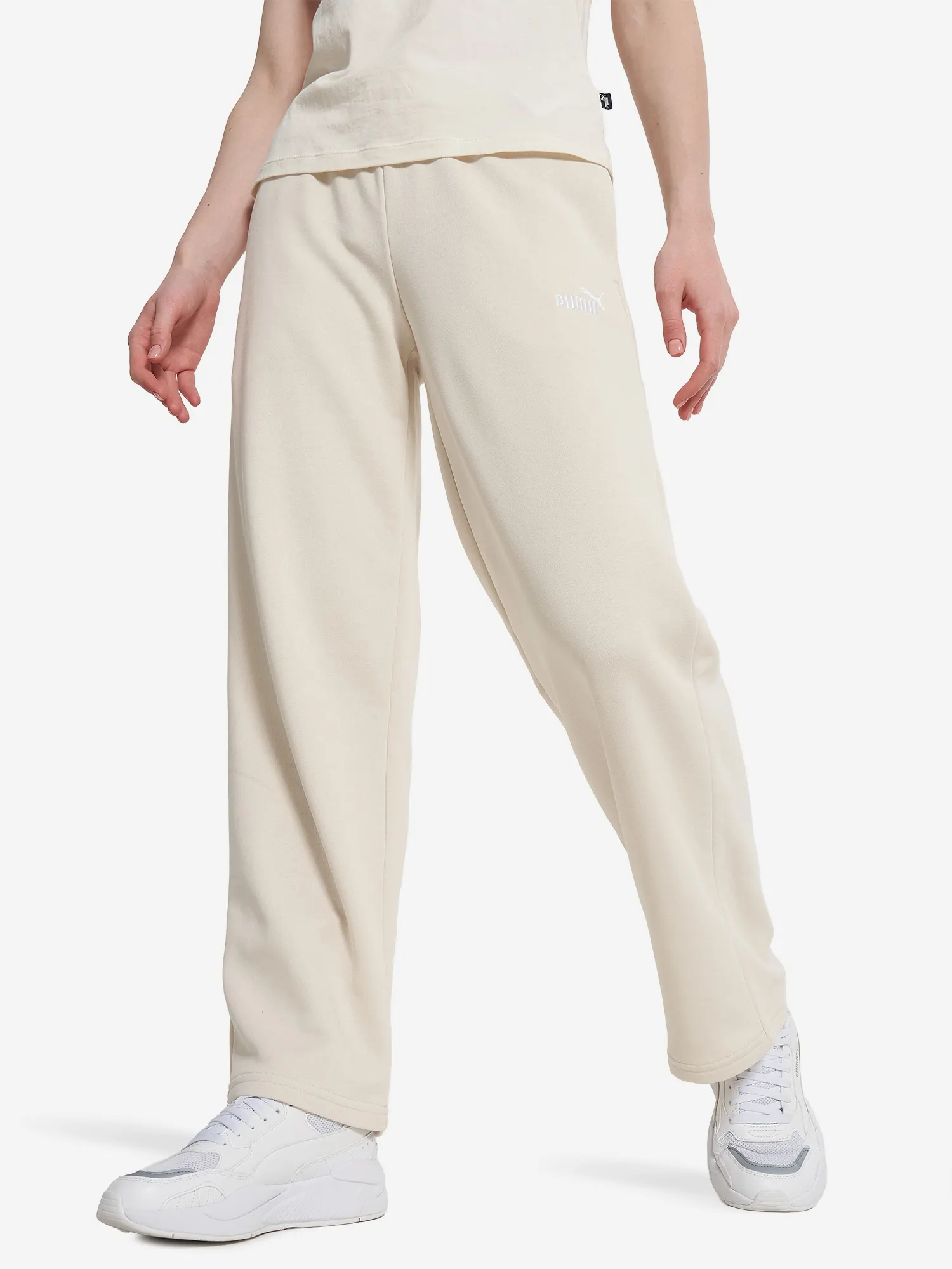 Брюки женские PUMA Ess Small No. 1 Logo Бежевый Брюки женские PUMA Ess Small No. 1 Logo Бежевый