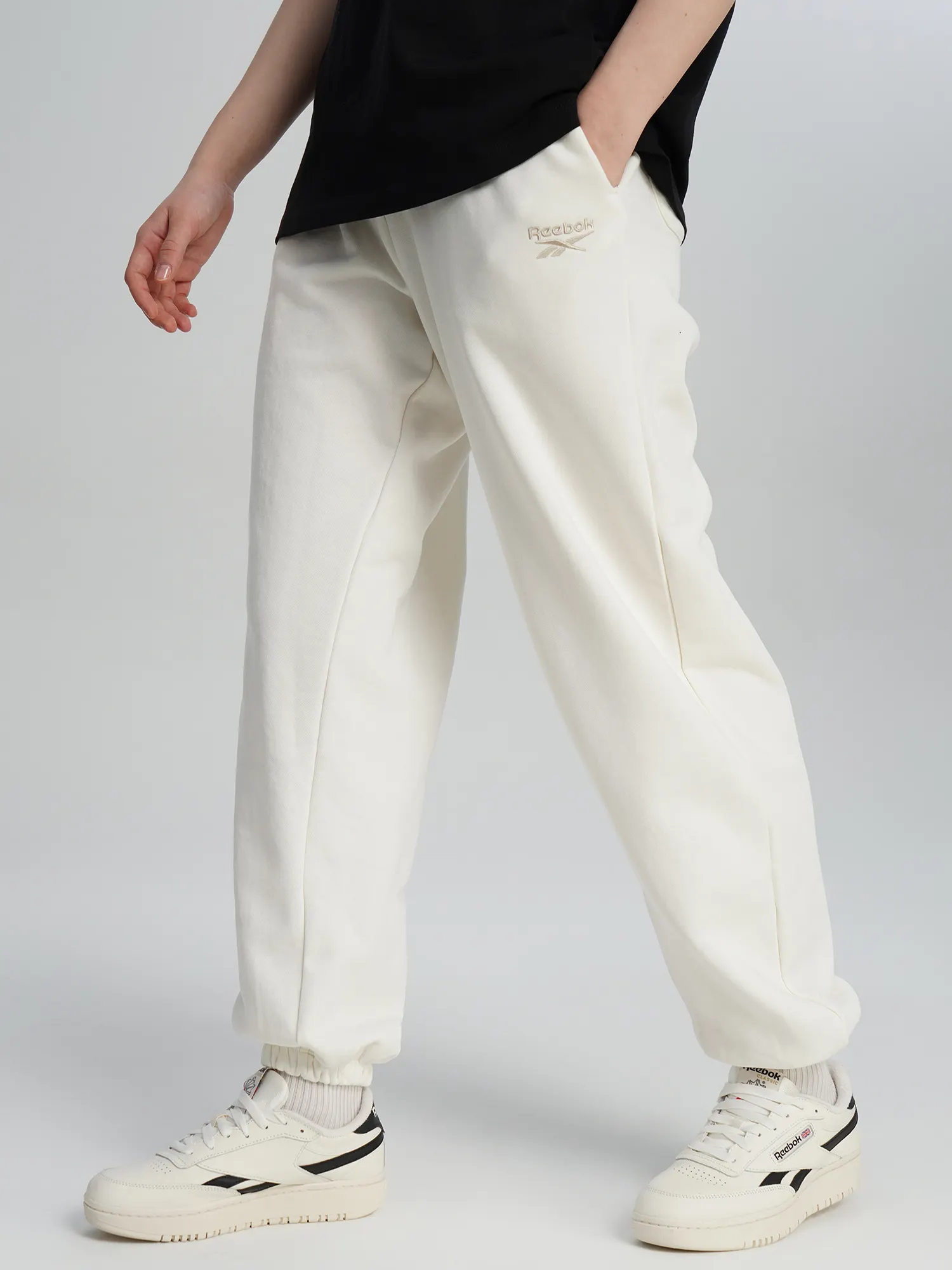 Брюки женские Reebok Lawn Club Бежевый