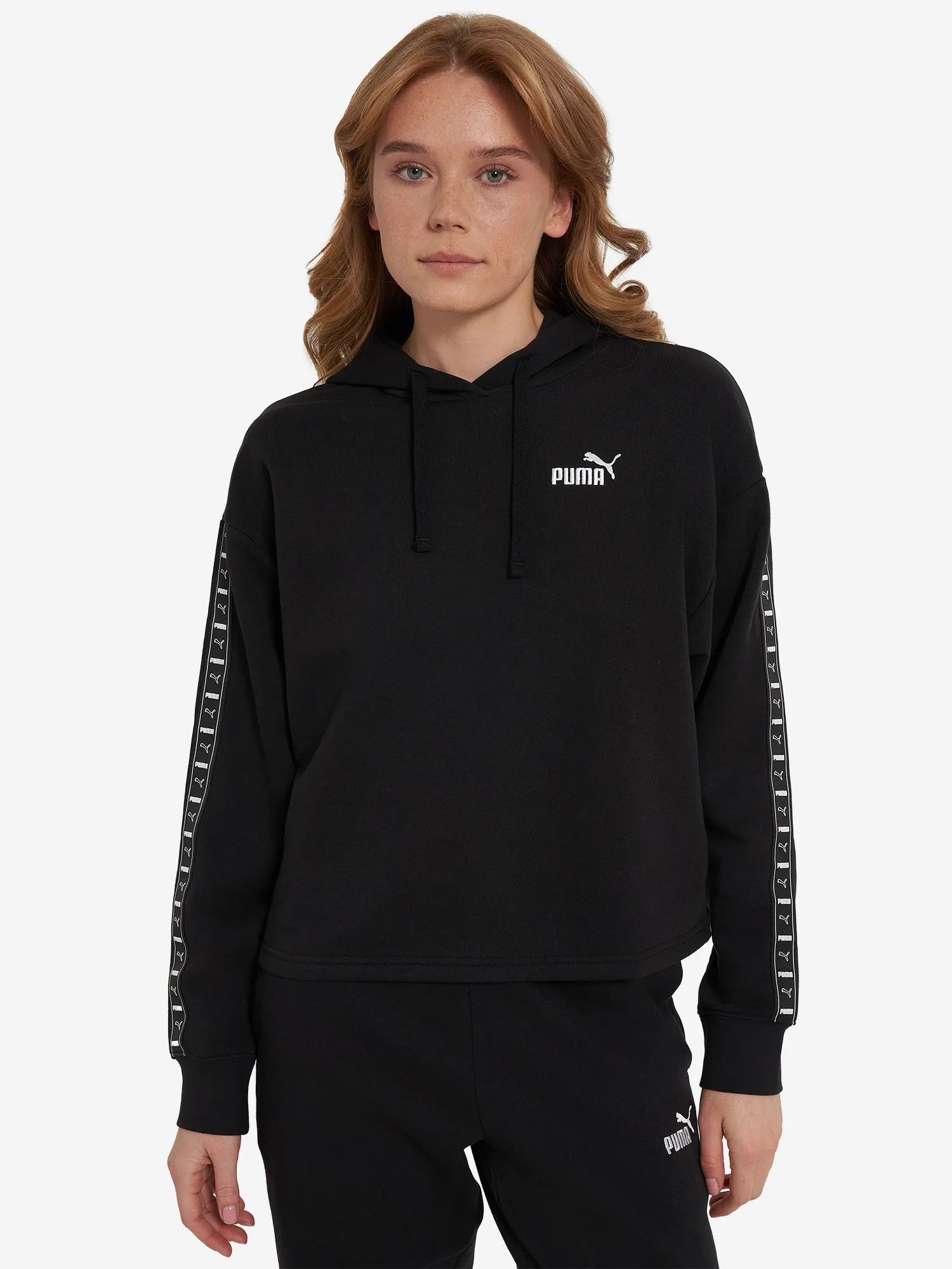 Худи женское PUMA Ess Tape Comfort Черный Худи женское PUMA Ess Tape Comfort Черный